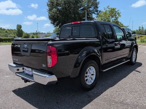 Used 2016 Nissan Frontier SV RWD image 6
