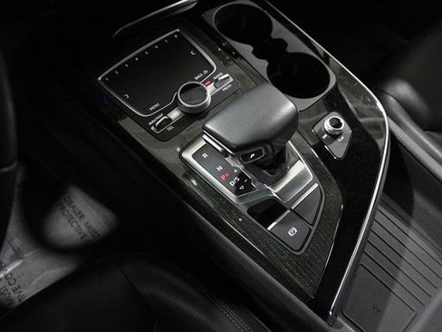 Used 2019 Audi Q7 3.0T Premium Plus w/ Premium Plus Package image 16