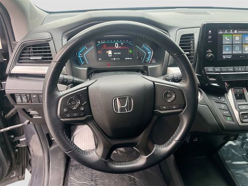 Used 2023 Honda Odyssey EX-L image 11