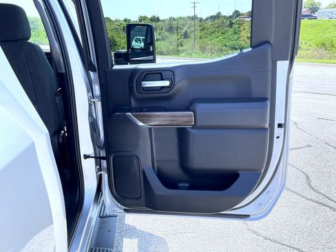 Used 2021 Chevrolet Silverado 1500 RST AWD/4WD image 18
