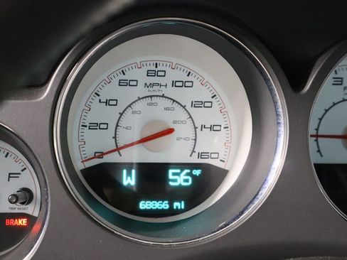 Used 2013 Dodge Challenger R/T Plus image 29