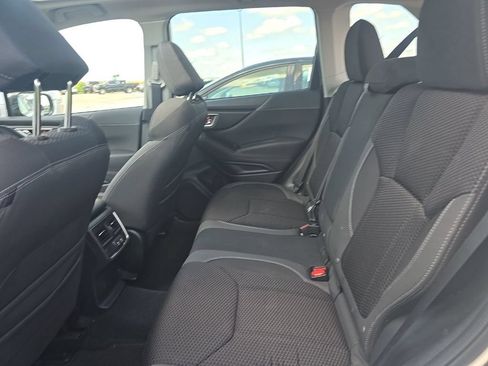 Used 2023 Subaru Forester Premium AWD/4WD image 9