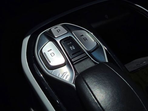 Used 2019 Hyundai Ioniq Limited FWD image 22
