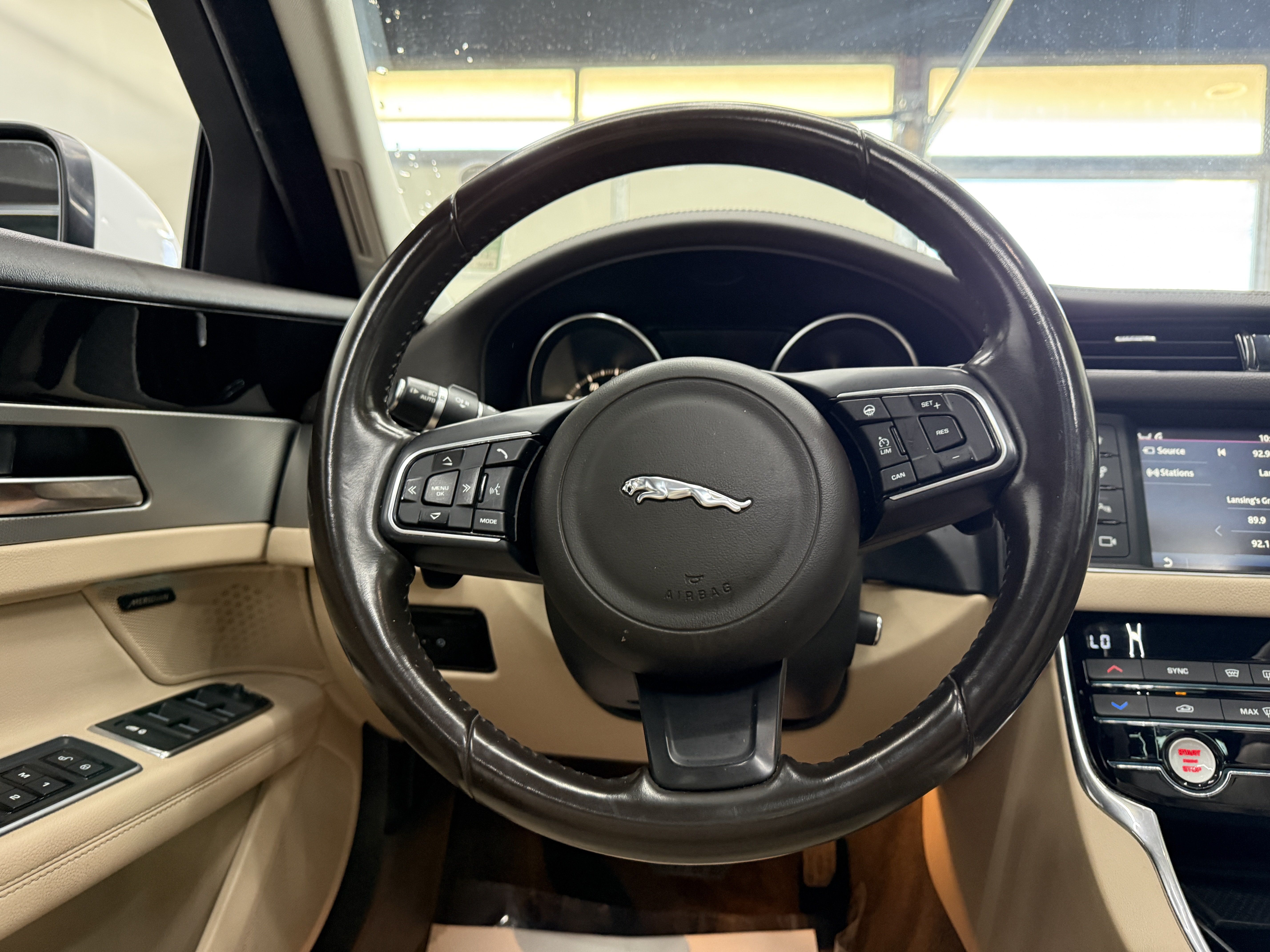 Used 2017 Jaguar XF Prestige AWD/4WD image 15