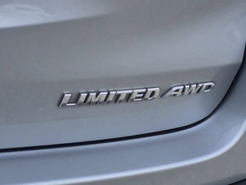 Used 2019 Toyota Highlander Limited AWD/4WD image 24