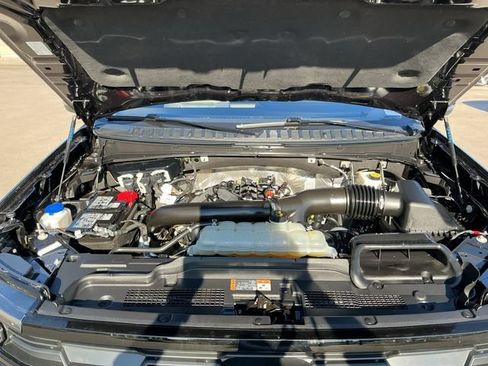 Certified 2025 Ford Expedition Active AWD/4WD image 24
