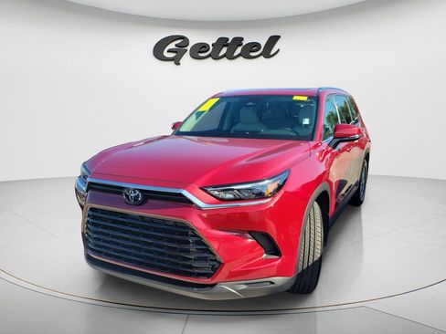 Used 2026 Toyota Grand Highlander XLE image 2