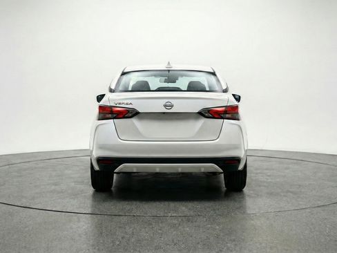 Used 2025 Nissan Versa SV image 7