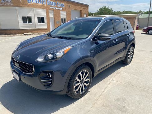 Used 2017 Kia Sportage EX w/ EX Technology Package AWD/4WD image 2