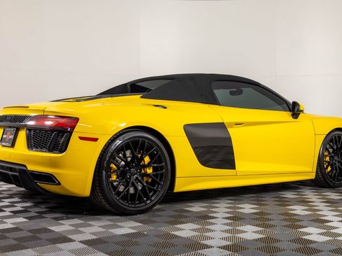 Used 2017 Audi R8 V10 AWD/4WD image 9