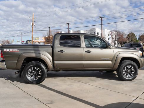 Used 2011 Toyota Tacoma 4x4 Double Cab w/ SR5 Pkg #2 image 9