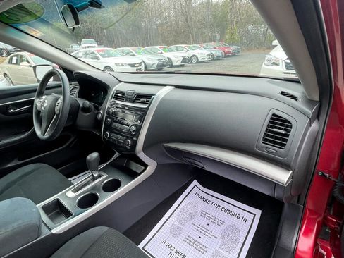 Used 2015 Nissan Altima 2.5 S w/ Sport Value Package image 28