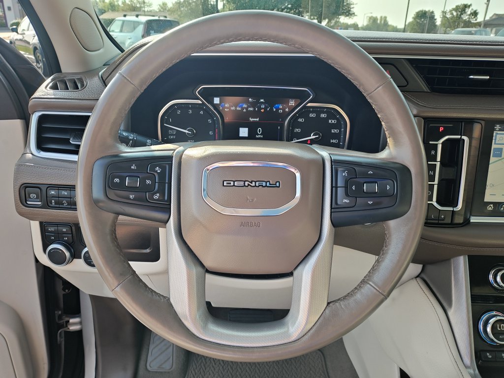 Used 2021 GMC Yukon Denali w/ Denali Premium Package AWD/4WD image 17