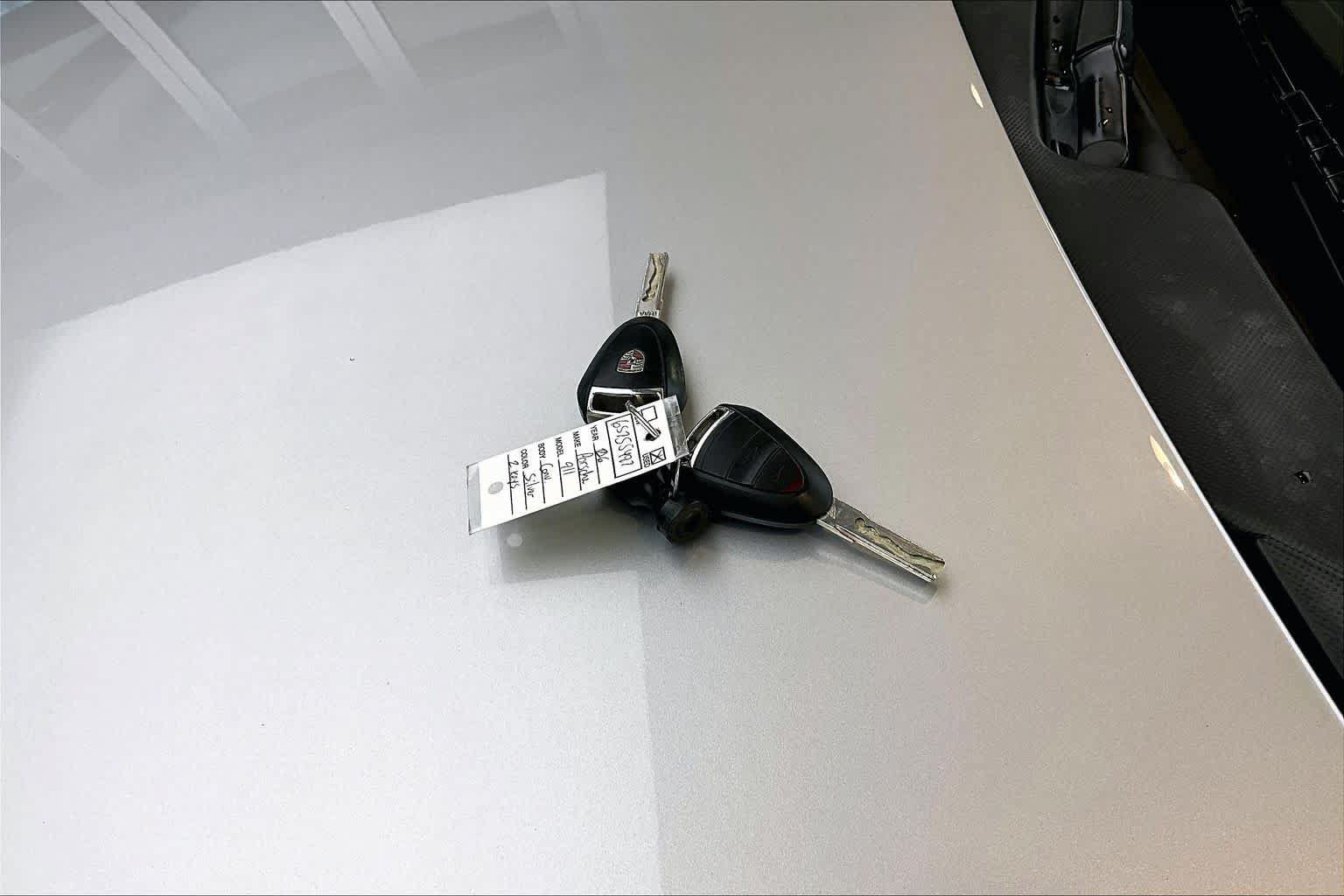 Used 2006 Porsche 911 Carrera RWD image 12