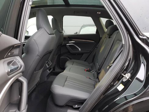 New 2025 Audi Q5 Premium Plus image 8