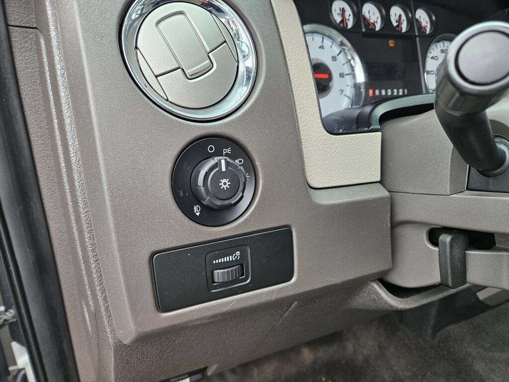 Used 2010 Ford F150 XLT AWD/4WD image 22