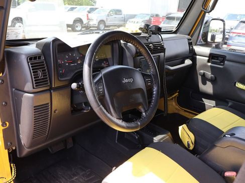 Used 2006 Jeep Wrangler Unlimited Rubicon AWD/4WD image 6