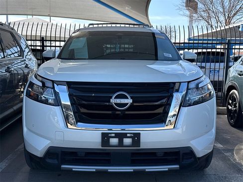 Used 2024 Nissan Pathfinder Platinum w/ Cargo Package image 2