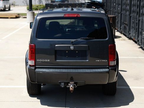 Used 2011 Dodge Nitro Heat AWD/4WD image 7