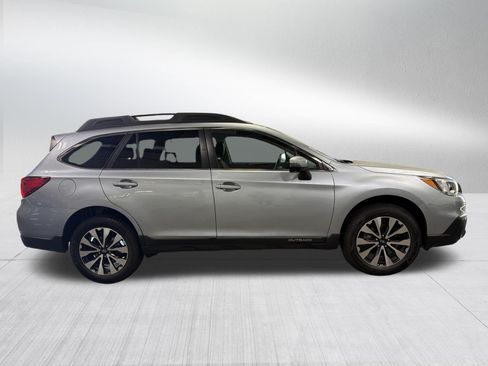 Used 2016 Subaru Outback 2.5i Limited AWD/4WD image 8