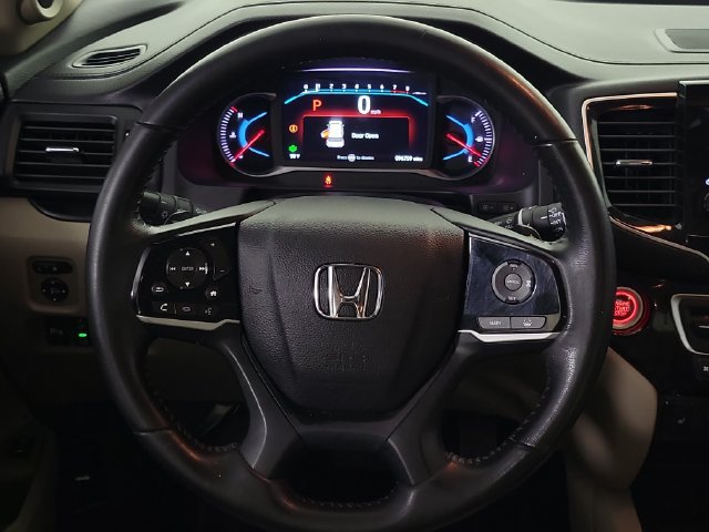 Used 2019 Honda Pilot Touring image 13