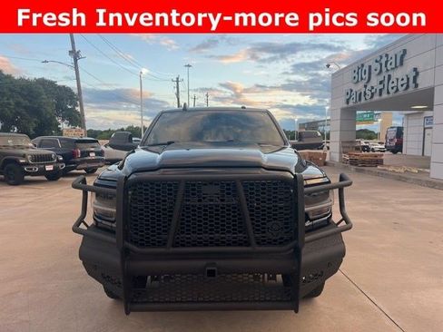 Used 2022 RAM 2500 Laramie AWD/4WD image 2