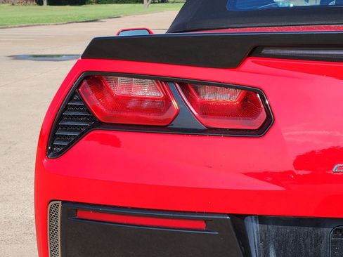 Used 2018 Chevrolet Corvette Stingray Convertible w/ 3LT Preferred Equipment Group RWD image 15