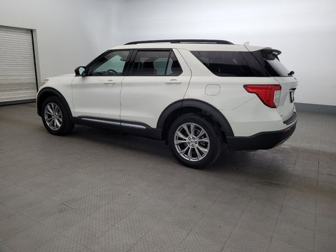 Used 2020 Ford Explorer XLT w/ Equipment Group 202A AWD/4WD image 3