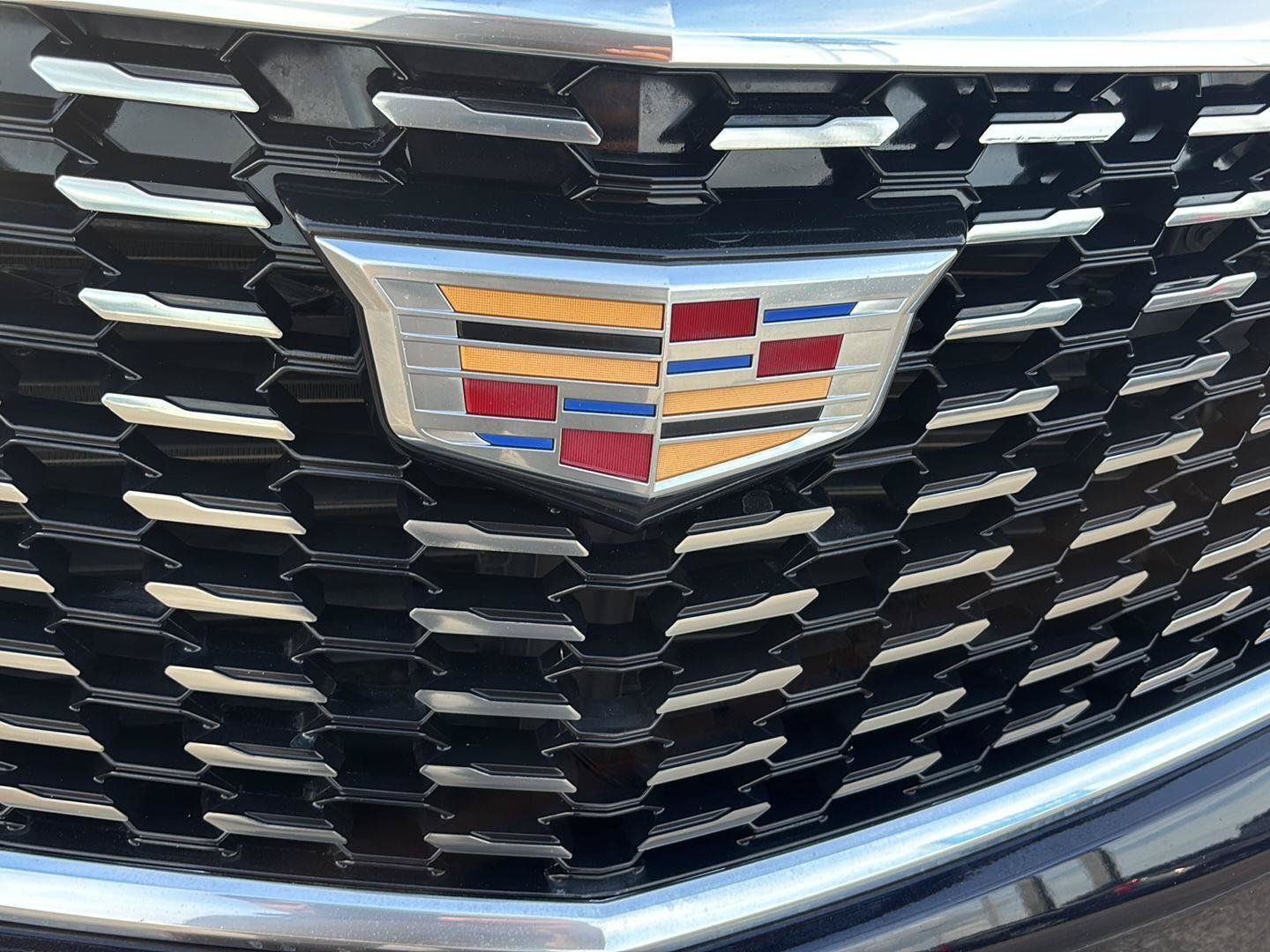Used 2022 Cadillac XT5 Premium Luxury FWD image 4