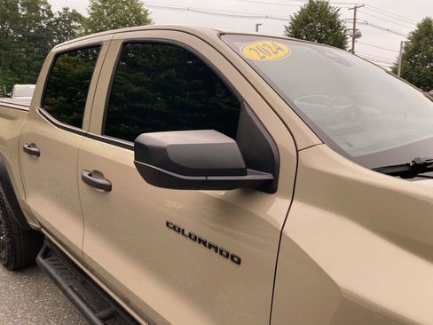 Used 2024 Chevrolet Colorado Trail Boss w/ Advanced Trailering Package AWD/4WD image 10