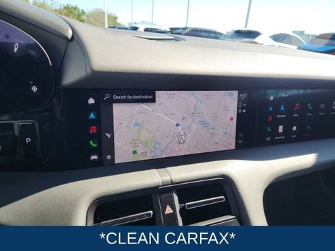 Used 2022 Porsche Taycan image 3