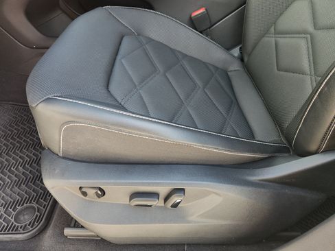 Used 2024 Volkswagen Atlas SE FWD image 26