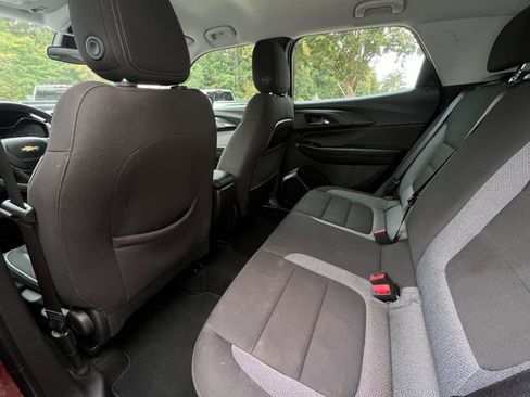 Used 2023 Chevrolet TrailBlazer LS image 11