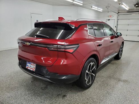 Used 2024 Chevrolet Equinox EV LT w/ Active Safety Package 3 image 4