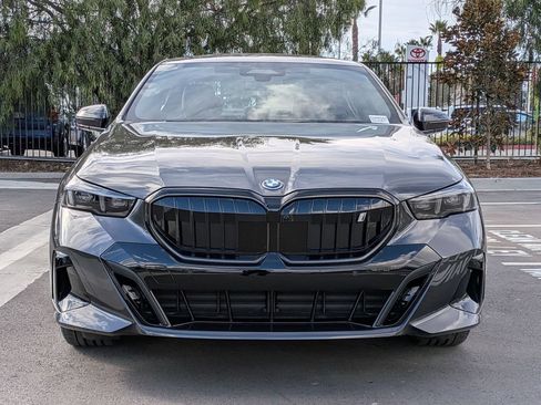 Used 2026 BMW i5 eDrive40 RWD image 4