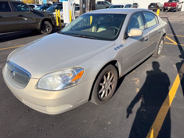 Used 2008 Buick Lucerne CXL w/ Driver Confidence Package FWD image 3