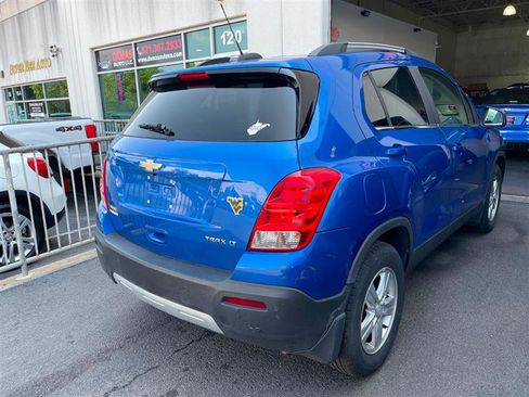 Used 2015 Chevrolet Trax LT w/ LT Sun and Sound Package FWD image 8