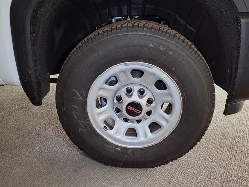 New 2026 GMC Sierra 3500 Pro AWD/4WD image 4