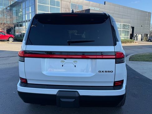 Used 2025 Lexus GX 550 w/ Accessory Package (Z1) image 9