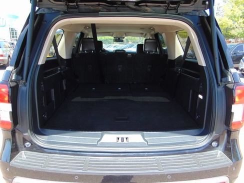 Used 2024 Ford Expedition Max XLT AWD/4WD image 24