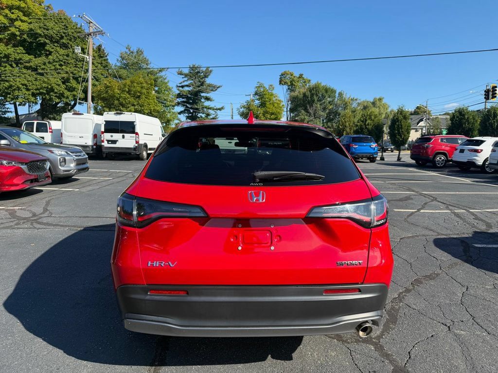 Used 2024 Honda HR-V Sport image 4