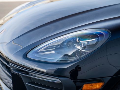 New 2026 Porsche Macan image 30