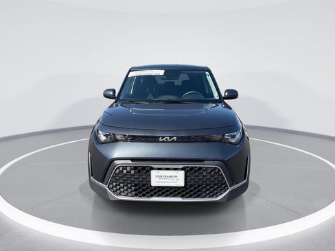 Used 2025 Kia Soul LX w/ LX Technology Package FWD image 3