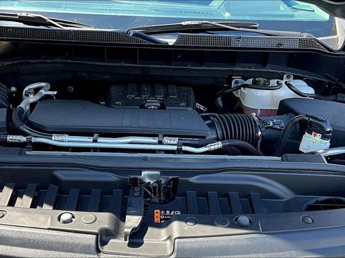 Used 2024 Chevrolet Silverado 1500 LT AWD/4WD image 22