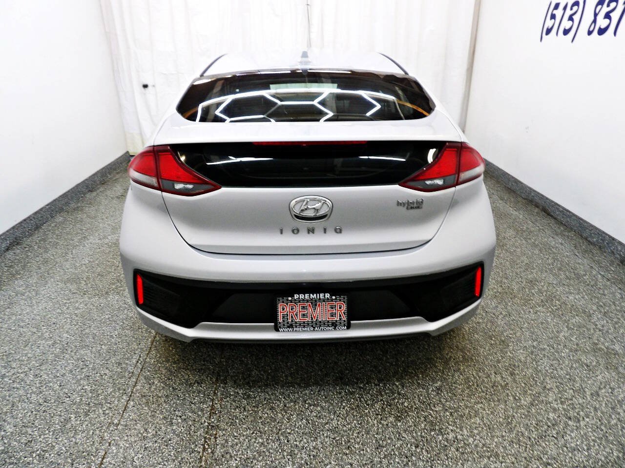 Used 2018 Hyundai Ioniq Blue FWD image 5