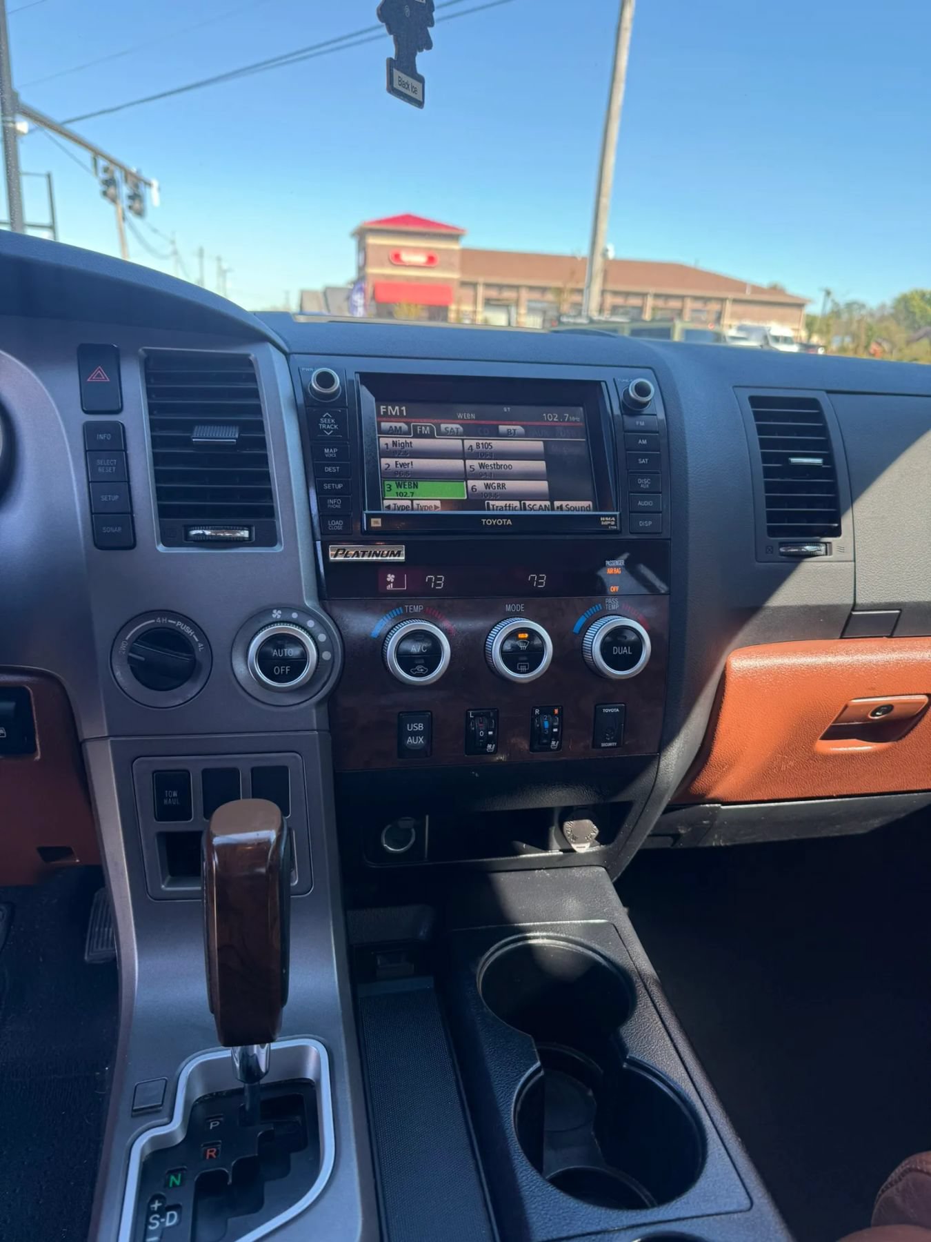 Used 2012 Toyota Tundra Limited w/ Platinum Pkg AWD/4WD image 17
