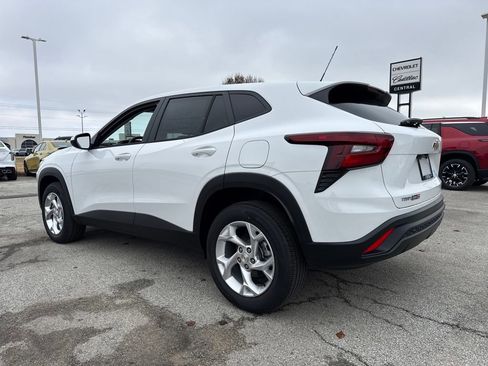 New 2026 Chevrolet Trax LS w/ LS Convenience Package image 3