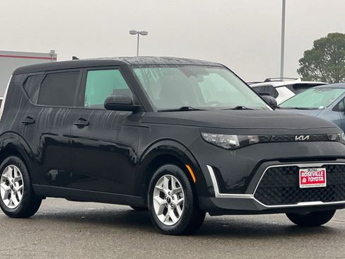 Used 2024 Kia Soul LX w/ Option Group 015 image 5