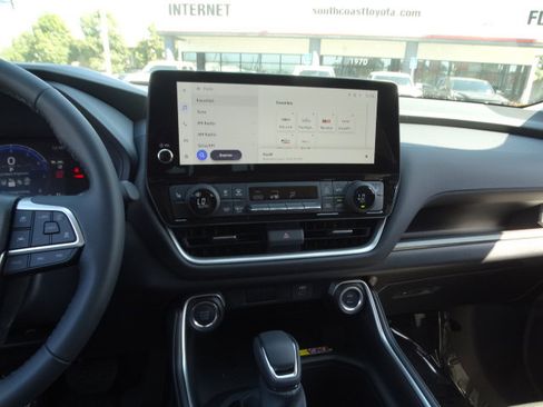 New 2026 Toyota Grand Highlander FWD image 18