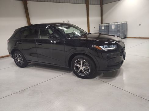 Used 2025 Honda HR-V EX-L image 2